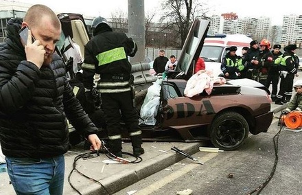 В разбившемся в Москве Lamborghini не было бойца ММА Адама Яндиева