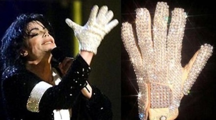 Перчатка Майкла Джексона ушла с молотка