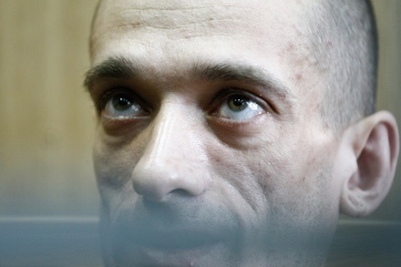 В Российском совете соотечественников во Франции назвали Павленского «сумасшедшим»