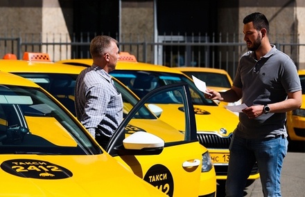 Таксистов предлагают внести в единый  реестр