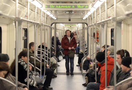 Сбой на серой ветке метро произошёл из-за упавшего на рельсы пассажира