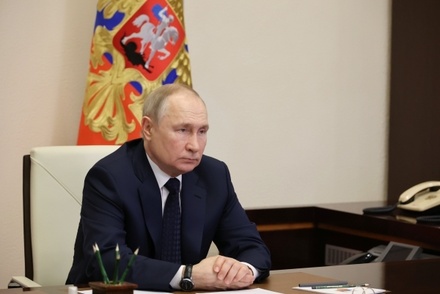 Владимир Путин поручил ввести режим прекращения огня по всей линии соприкосновения на Украине
