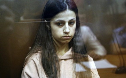 Суд арестовал вторую сестру Хачатурян по обвинению в убийстве отца