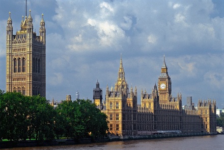 Британские депутаты поддержали проведение досрочных всеобщих выборов