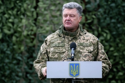 Порошенко анонсировал завершение режима антитеррористической операции в Донбассе
