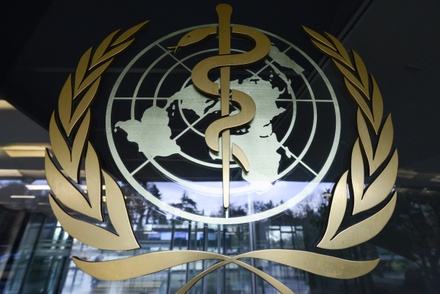 Вирусолог назвал возможную причину отказа США финансировать ВОЗ