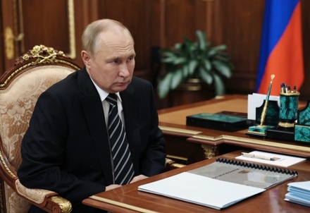 Владимир Путин подписал указ о праве срочников заключать контракт на службу в ФСБ