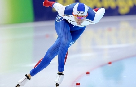 Российские конькобежки и конькобежцы взяли золото в командном спринте на ЧЕ