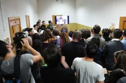 СКР просит сделать закрытым заседание по продлению Серебренникову срока ареста