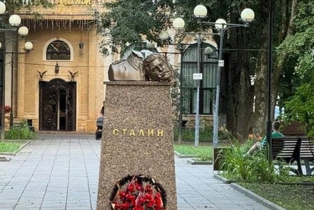 В Звенигороде неизвестный разрушил бюст Иосифа Сталина