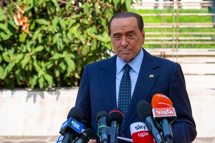 Сильвио Берлускони вновь попал в больницу