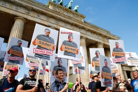 Более трёхсот «ковид-диссидентов» задержаны на акциях протеста в Берлине
