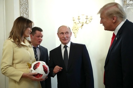 В РФС объяснили функции чипа в подаренном Путиным Трампу футбольном мяче