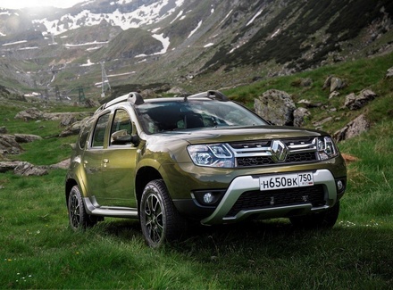 Дилеры сообщили о дефиците самой популярной модели Renault в России