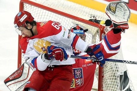 Российские хоккеисты по буллитам уступили чехам в матче Евротура