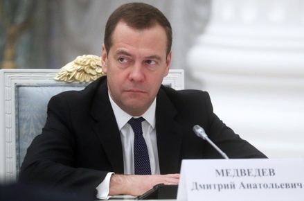 Медведев призвал страны ЕАЭС копить деньги на новые технологии