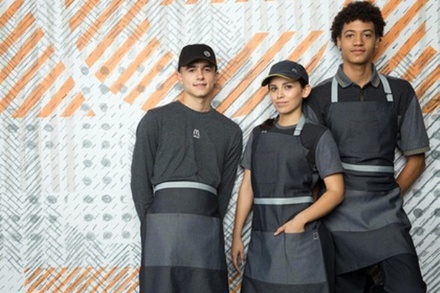 Пользователи раскритиковали новую форму сотрудников McDonald’s