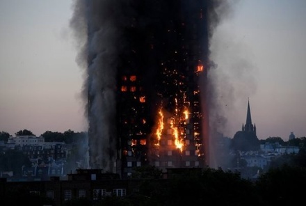 Пропавшими без вести или погибшими после пожара в Лондоне считаются 65 человек