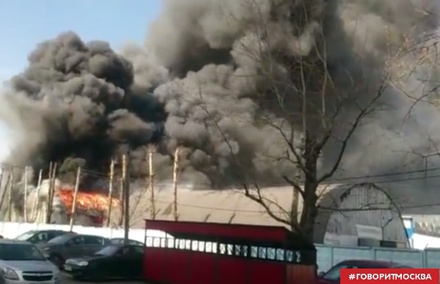 Очевидцы сообщают о сильном пожаре в Химках