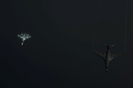 Пентагон опубликовал фото перехвата бомбардировщиков ВВС США российским Су-27