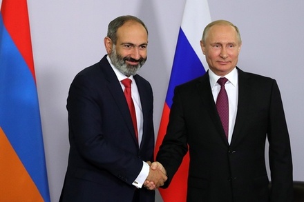 Владимир Путин встретился в Сочи с новым премьер-министром Армении