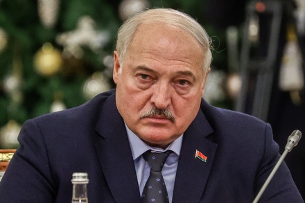 Лукашенко поручил перевести на усиленный режим несения службы подразделения МВД