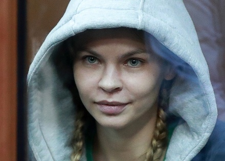 Суд в Москве продлил срок задержания Насте Рыбке на 72 часа