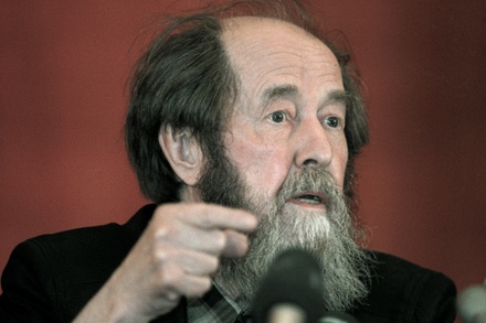 В Москве сегодня откроют памятник Александру Солженицыну