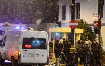 Теракт в Стамбуле могли совершить выходцы из РФ, Узбекистана и Киргизии