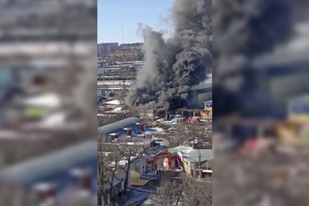 В Волгограде сгорел строительный рынок «Тулак»