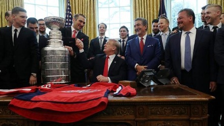 Хоккеисты клуба НХЛ «Вашингтон Кэпиталз» встретились с Дональдом Трампом