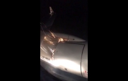 Самолёт авиакомпании Red Wings экстренно сел в Уфе из-за возгорания двигателя
