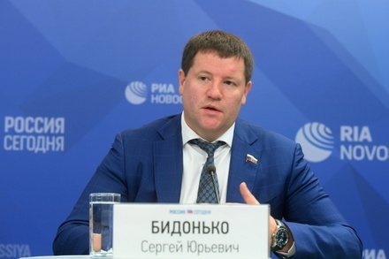 Вице-губернатор Свердловской области отказался менять мнение о поэте Кормильцеве после критики  Прилепина