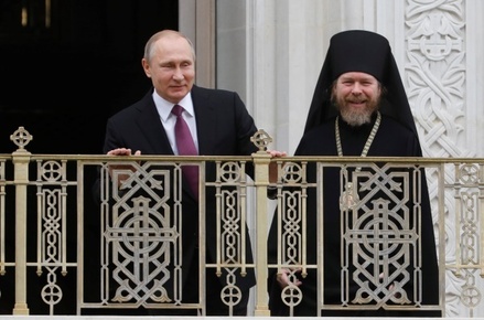 Путин заявил о символичности открытия нового храма к 100-летию революции