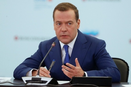 «Коммерсантъ» сообщил о поручении Медведева создать в РФ молодёжный телеканал
