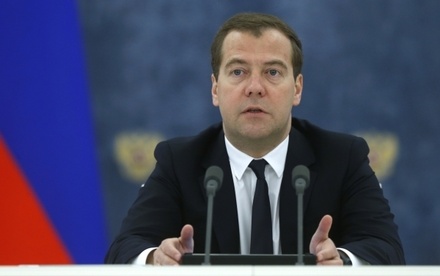 Медведев назвал нелегальными санкции США против российских компаний
