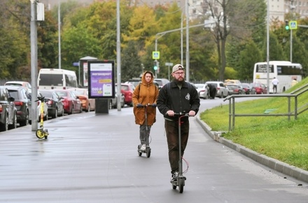 Эксперт сравнил ограничение скорости электросамокатов на тротуарах до 5 км/час с полным запретом 