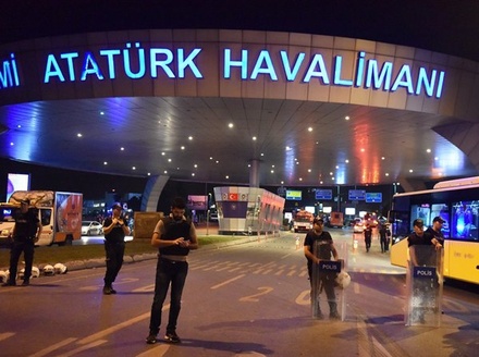 Российские авиакомпании не будут отменять регулярные рейсы в Турцию
