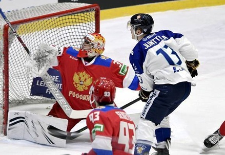 Сборная России по хоккею уступила финнам на этапе Евротура