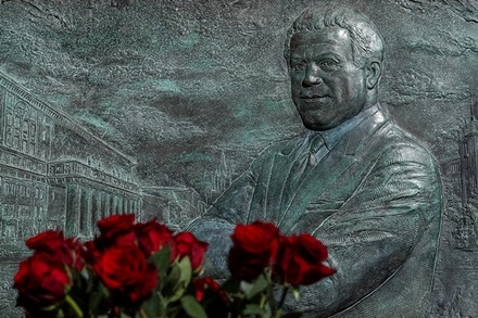 Власти Москвы рассказали о работе над установкой памятника Кобзону
