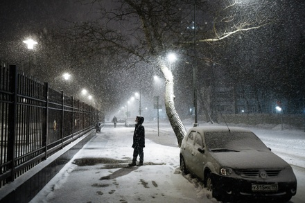 Синоптики предупредили москвичей о метели и снежных заносах на дорогах