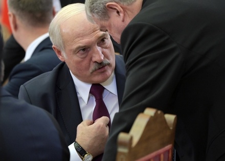 Лукашенко поручил начать переговоры с Казахстаном по нефти