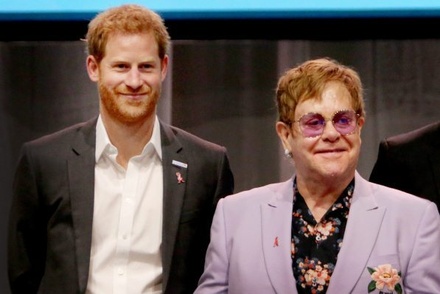 Элтон Джон и принц Гарри объявили о создании коалиции по борьбе со СПИДом