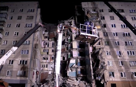 Тело девятого погибшего извлекли из-под завалов дома в Магнитогорске