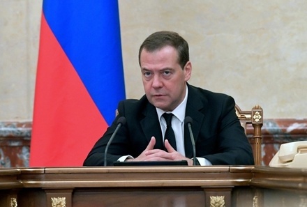 Медведев утвердил ответные санкции против Украины