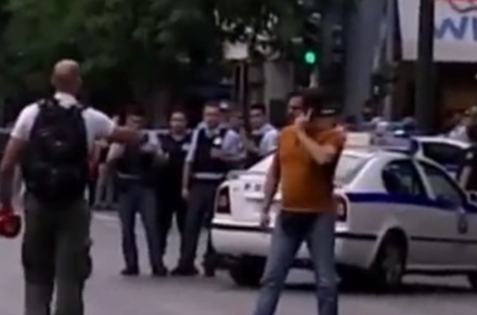 Появилось видео с места взрыва автомобиля экс-премьера Греции