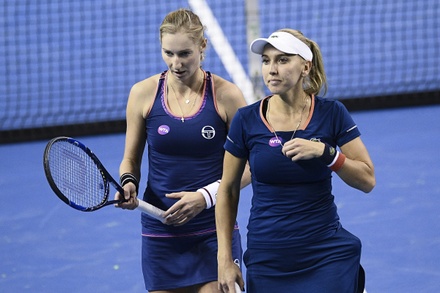 Макарова и Веснина пробились в четвертьфинал парного турнира Australian Open