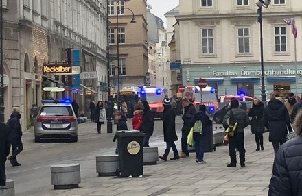 Два человека тяжело ранены во время стрельбы в центре Вены