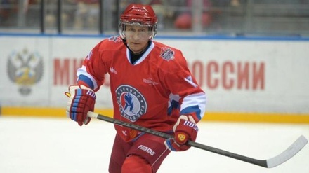 Владимир Путин объяснил победы своей команды в Ночной хоккейной лиге