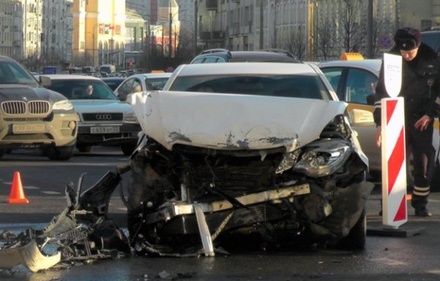 В центре Москвы автомобиль протаранил машину скорой помощи